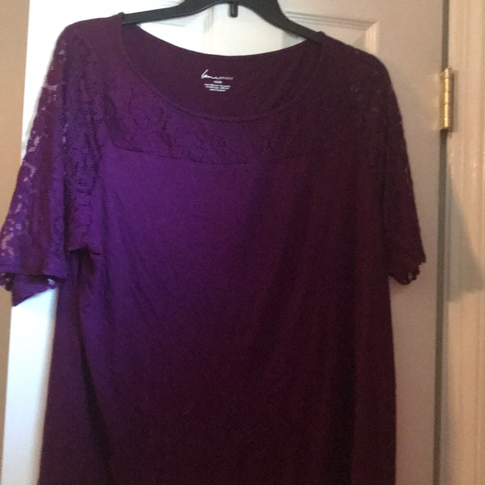 LB sheer lace arm Top